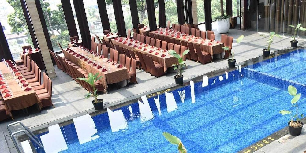 De Java Hotel Бандунг Экстерьер фото