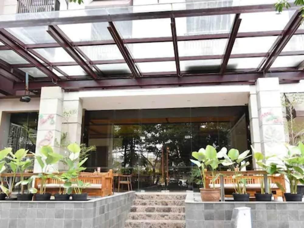 De Java Hotel Бандунг Экстерьер фото